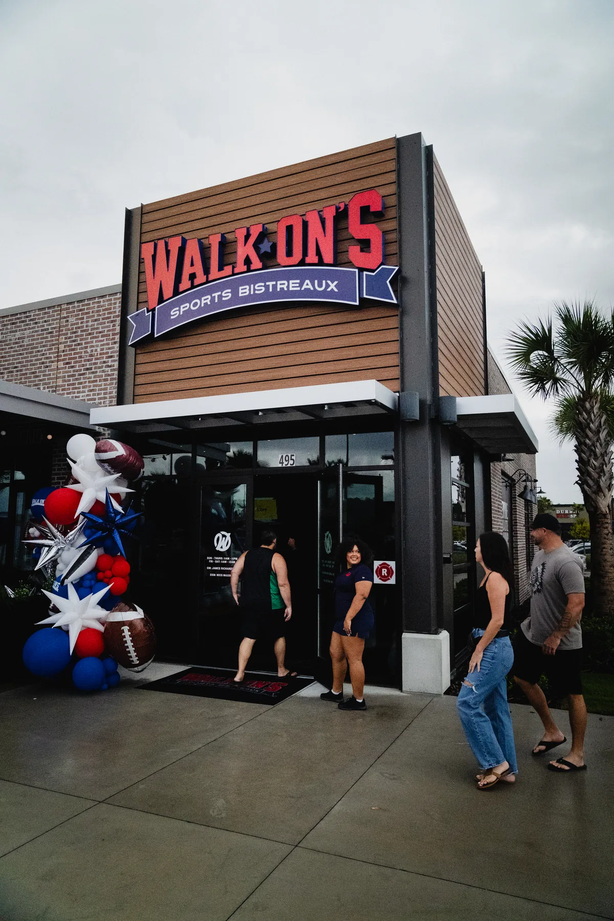 Walk-On's ribbon cutting attendees in St. Augustine