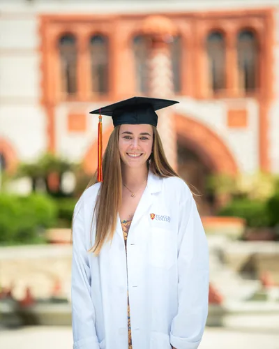 Flagler College senior portrait - campus courtyard