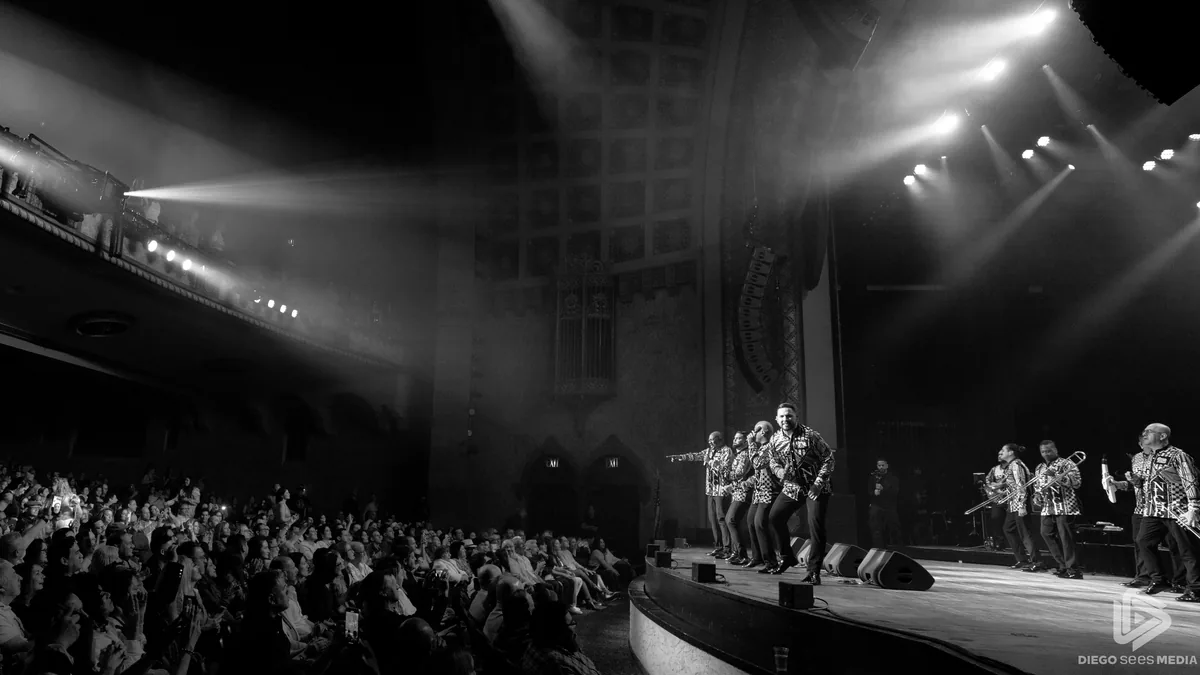 Grupo Niche concert photography at the Florida Theatre in downtown Jacksonville, Florida